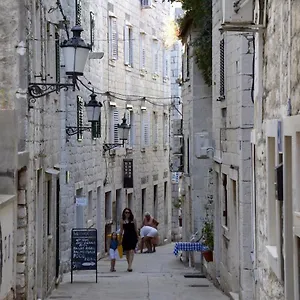 https://apartment-petra-in-the-center-of-the-split.splithotels.org